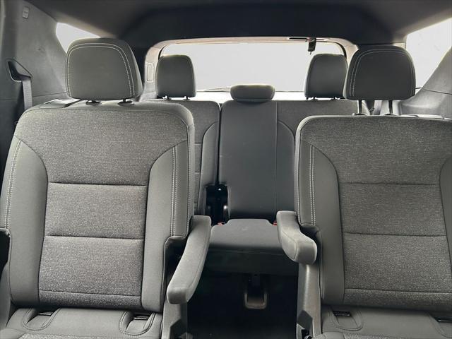 used 2024 Chevrolet Traverse car, priced at $39,364