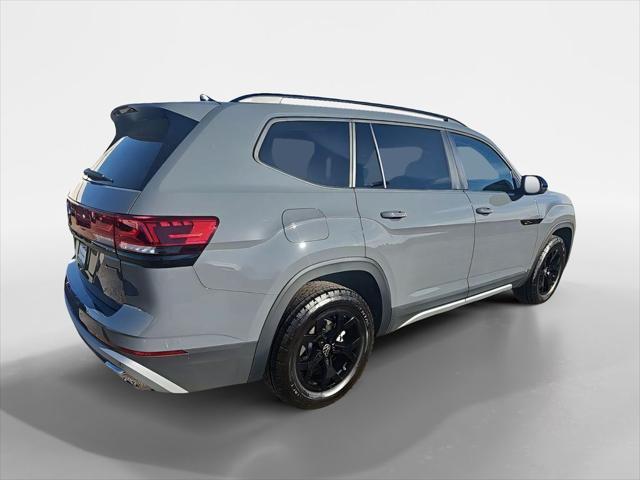 new 2025 Volkswagen Atlas car, priced at $47,531