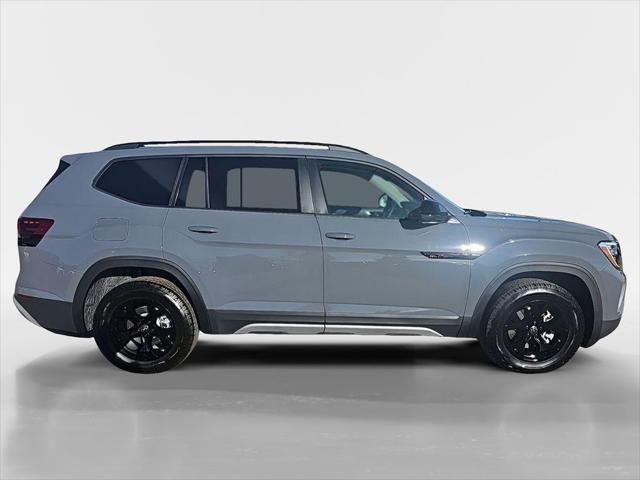 new 2025 Volkswagen Atlas car, priced at $47,531