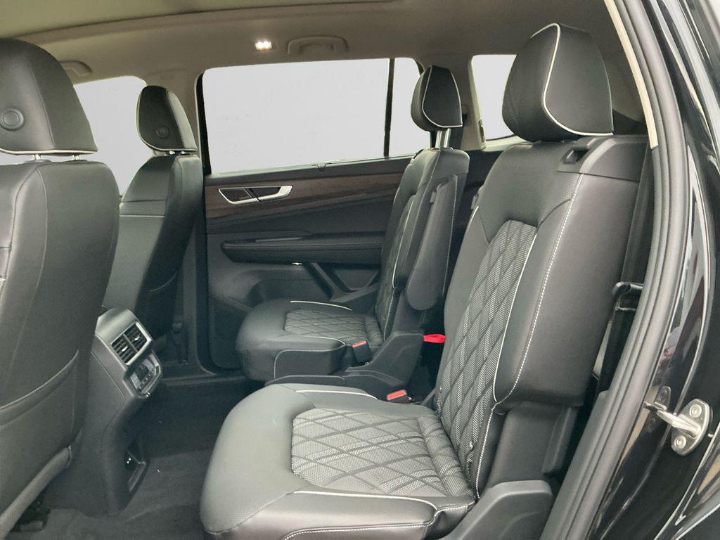 new 2026 Volkswagen Atlas car, priced at $58,336