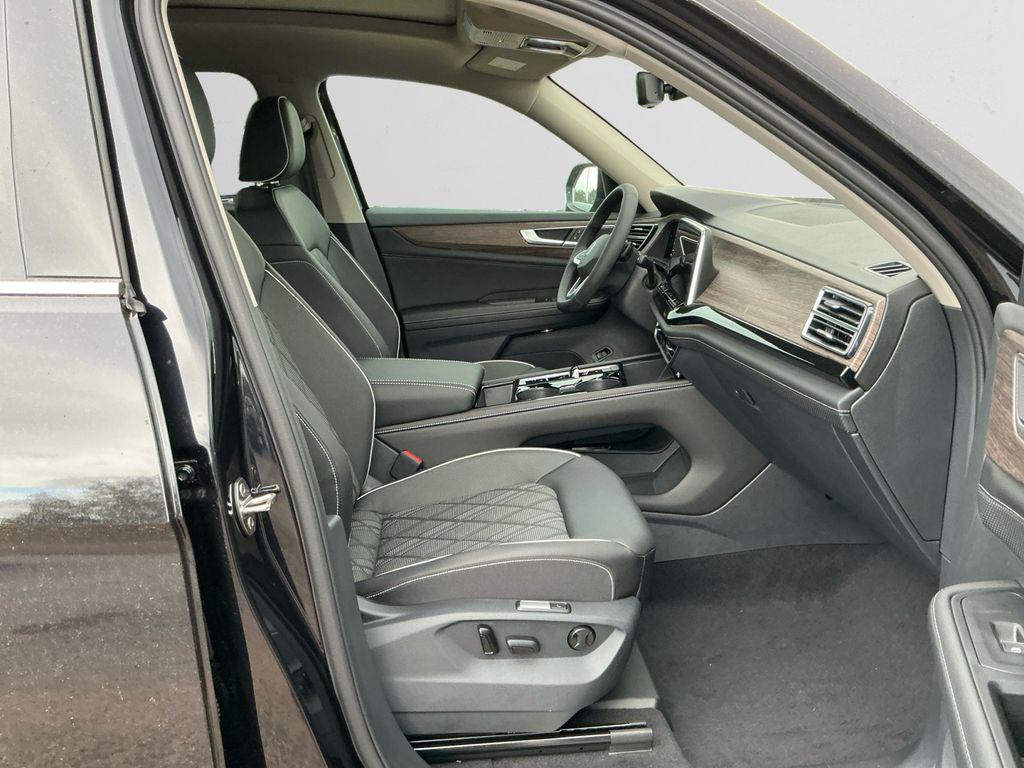 new 2026 Volkswagen Atlas car, priced at $58,336