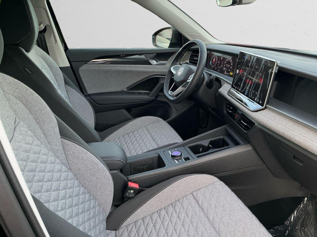 new 2026 Volkswagen Tiguan car, priced at $33,598