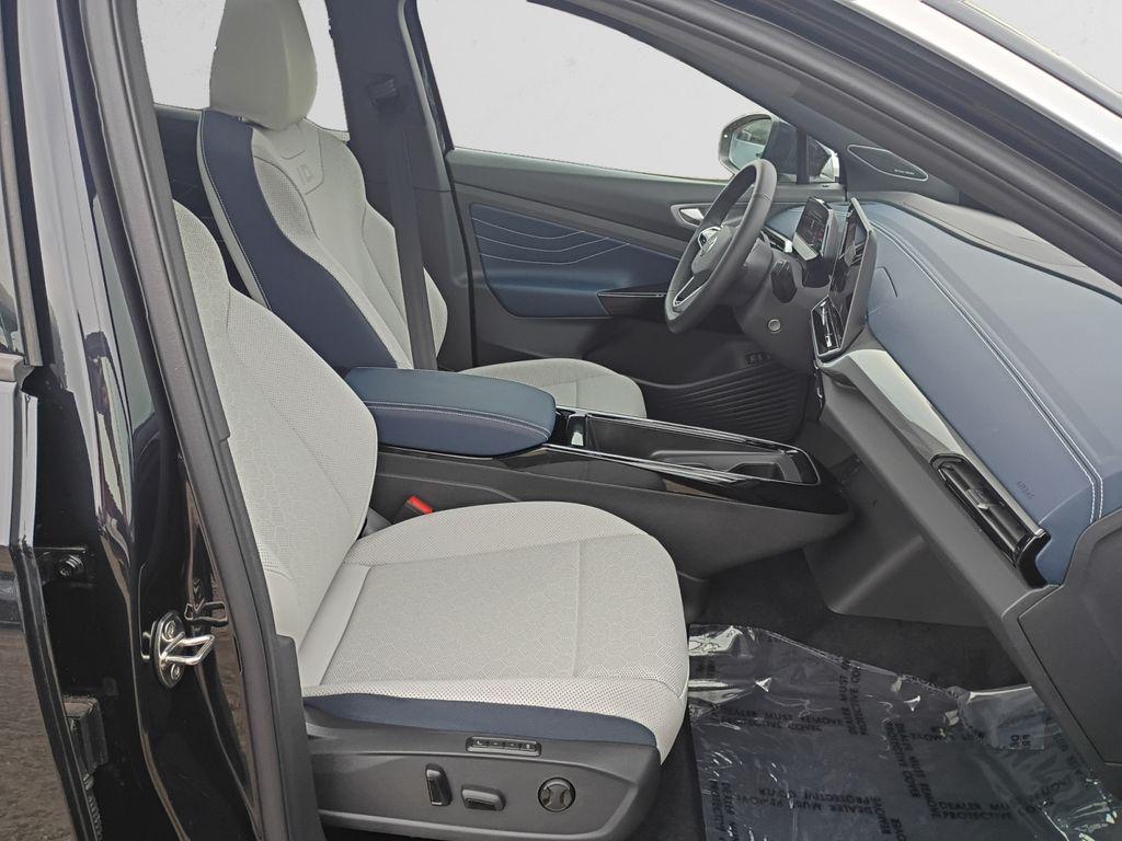 new 2025 Volkswagen ID.4 car, priced at $53,961