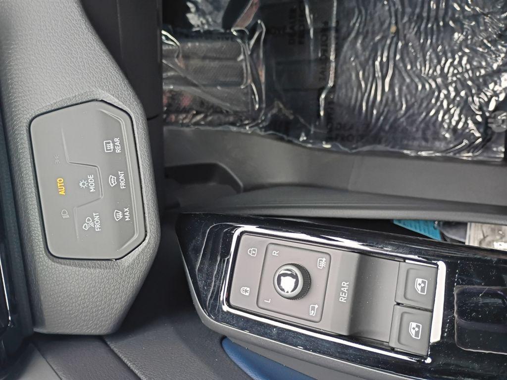 new 2025 Volkswagen ID.4 car, priced at $53,961