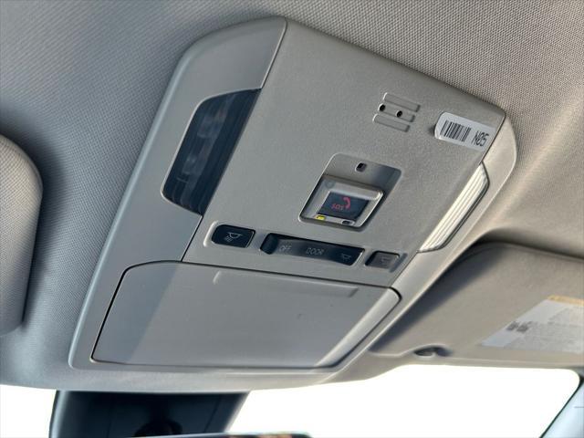used 2023 Toyota Highlander car, priced at $34,567