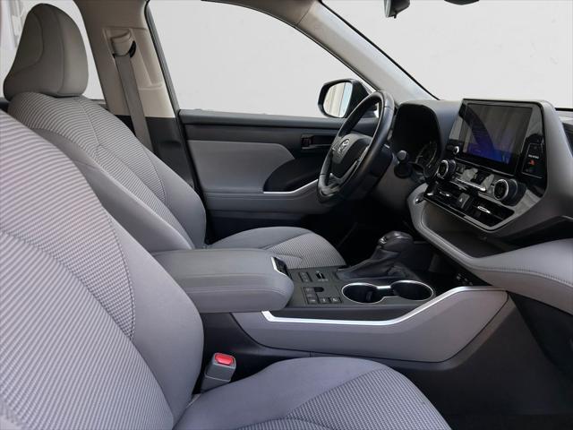 used 2023 Toyota Highlander car, priced at $34,567