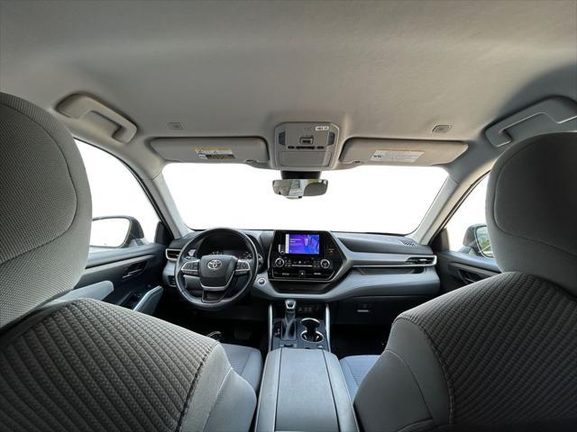 used 2023 Toyota Highlander car, priced at $34,567