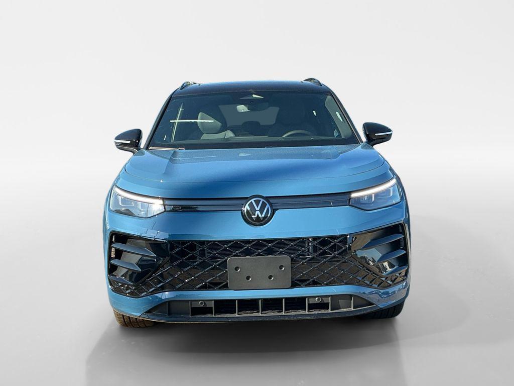 new 2025 Volkswagen Tiguan car, priced at $40,272