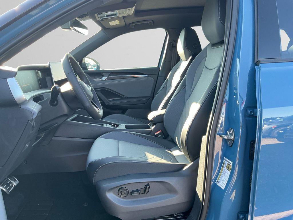 new 2025 Volkswagen Tiguan car, priced at $40,272