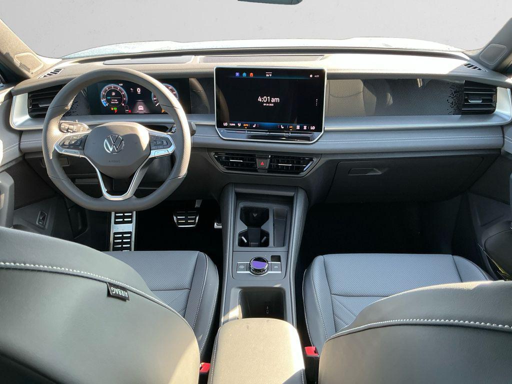 new 2025 Volkswagen Tiguan car, priced at $40,272