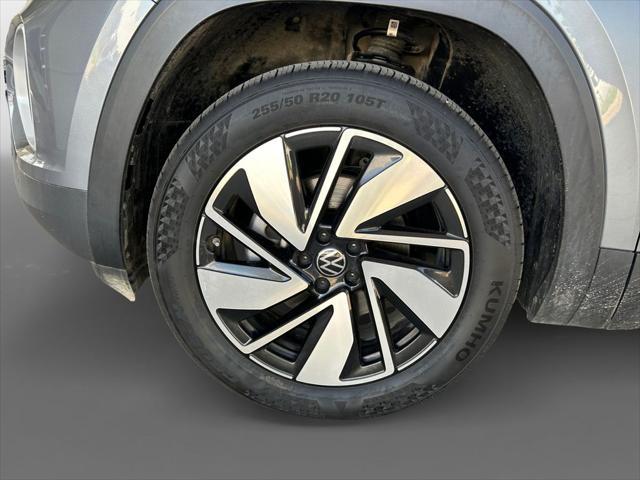 used 2024 Volkswagen Atlas car, priced at $34,625