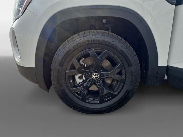 new 2025 Volkswagen Atlas car, priced at $47,076