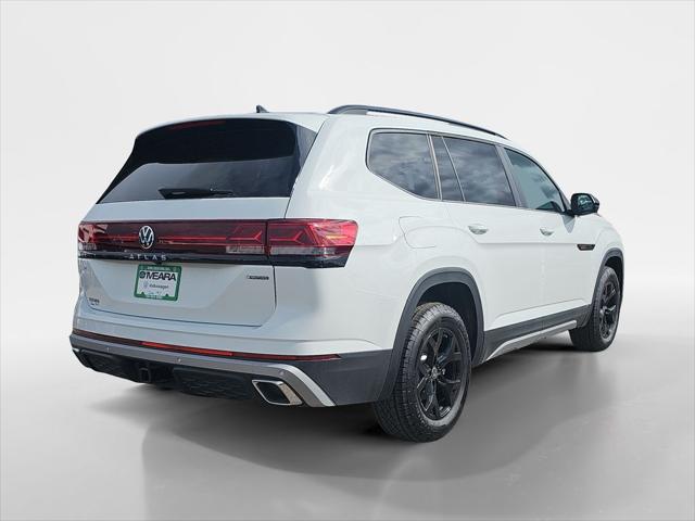 new 2025 Volkswagen Atlas car, priced at $47,076