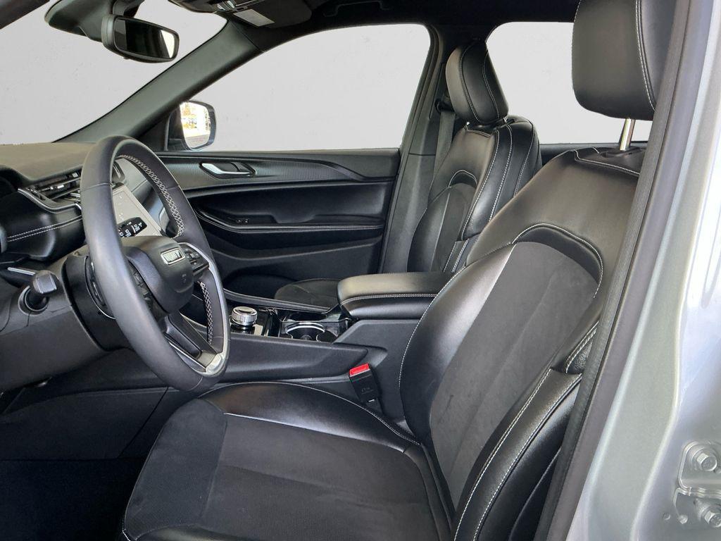 used 2023 Jeep Grand Cherokee car, priced at $30,998