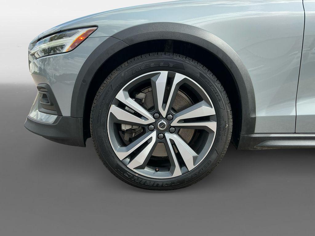 used 2024 Volvo V60 Cross Country car, priced at $35,984