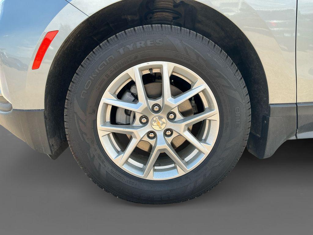 used 2023 Chevrolet Equinox car, priced at $18,999