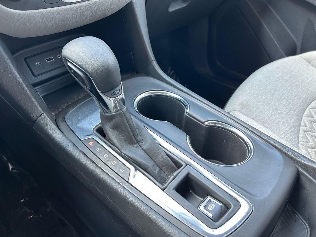 used 2023 Chevrolet Equinox car, priced at $17,493