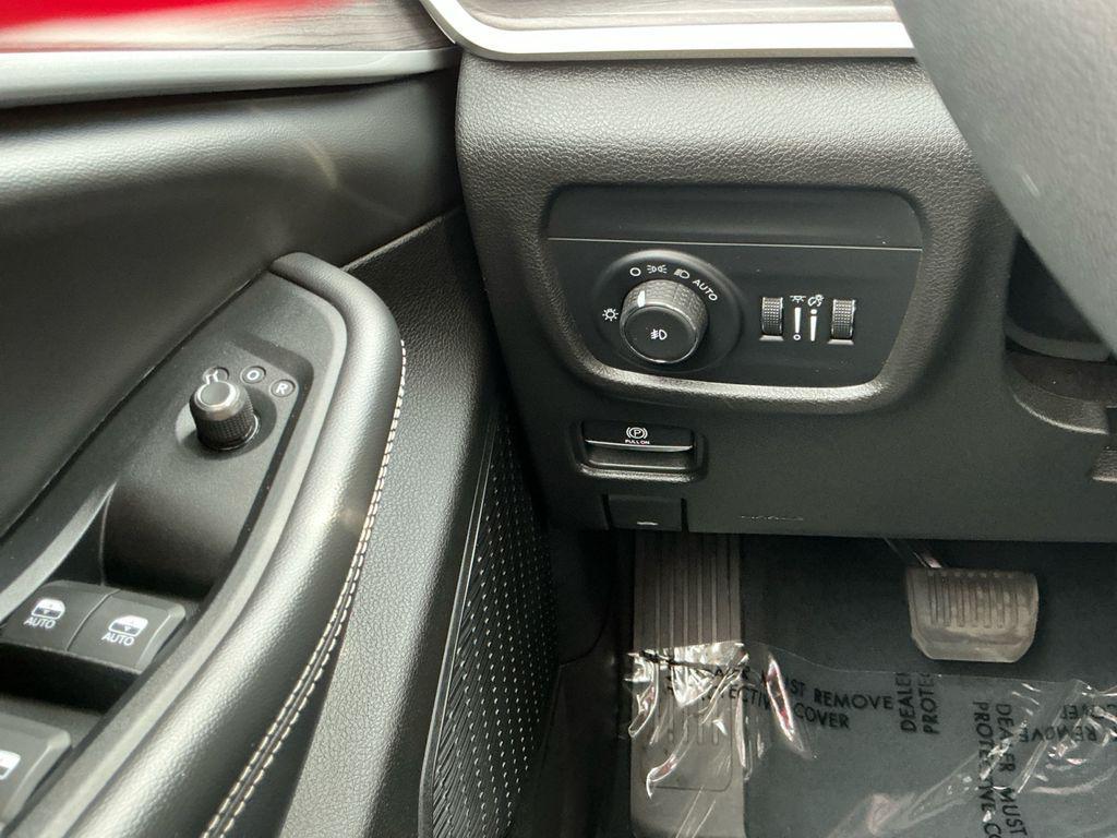 used 2023 Jeep Grand Cherokee car, priced at $29,698