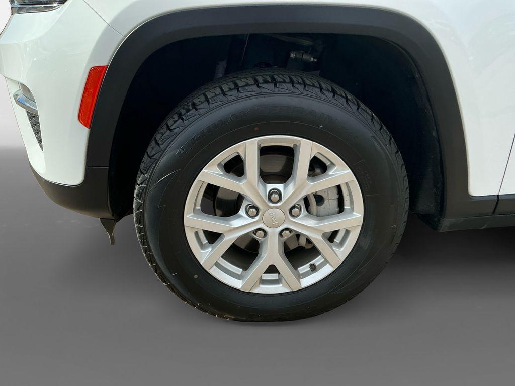 used 2023 Jeep Grand Cherokee car, priced at $29,698