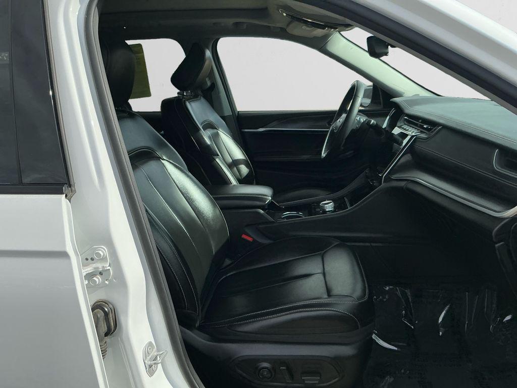 used 2023 Jeep Grand Cherokee car, priced at $29,698