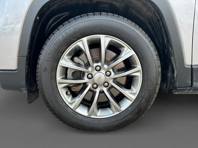 used 2020 Jeep Cherokee car, priced at $17,850
