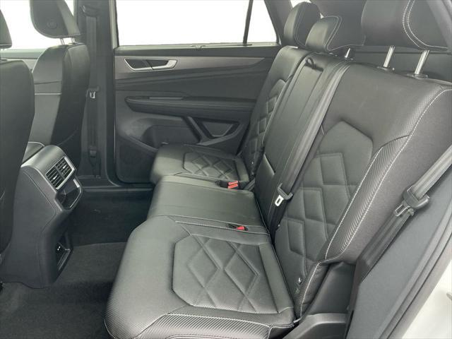 new 2025 Volkswagen Atlas Cross Sport car, priced at $45,116