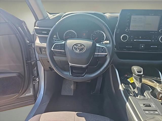 used 2020 Toyota Highlander car, priced at $31,196