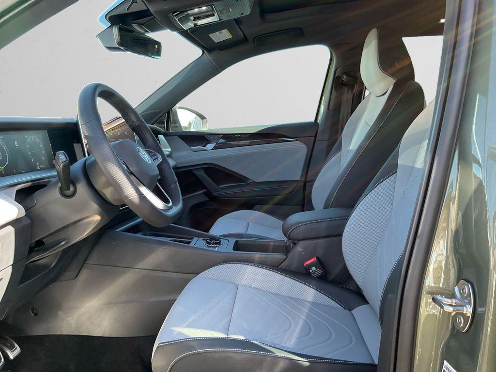 new 2025 Volkswagen Tiguan car, priced at $39,395