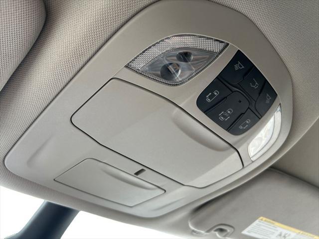 used 2023 Chrysler Pacifica car, priced at $23,914