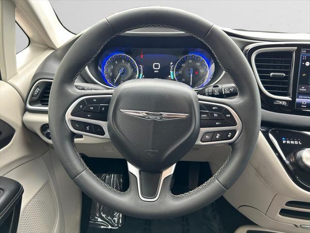 used 2023 Chrysler Pacifica car, priced at $23,914