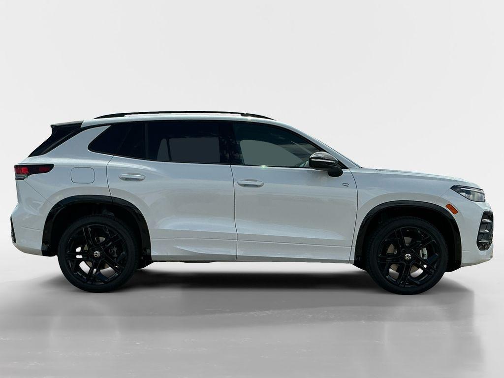 new 2025 Volkswagen Tiguan car, priced at $39,796