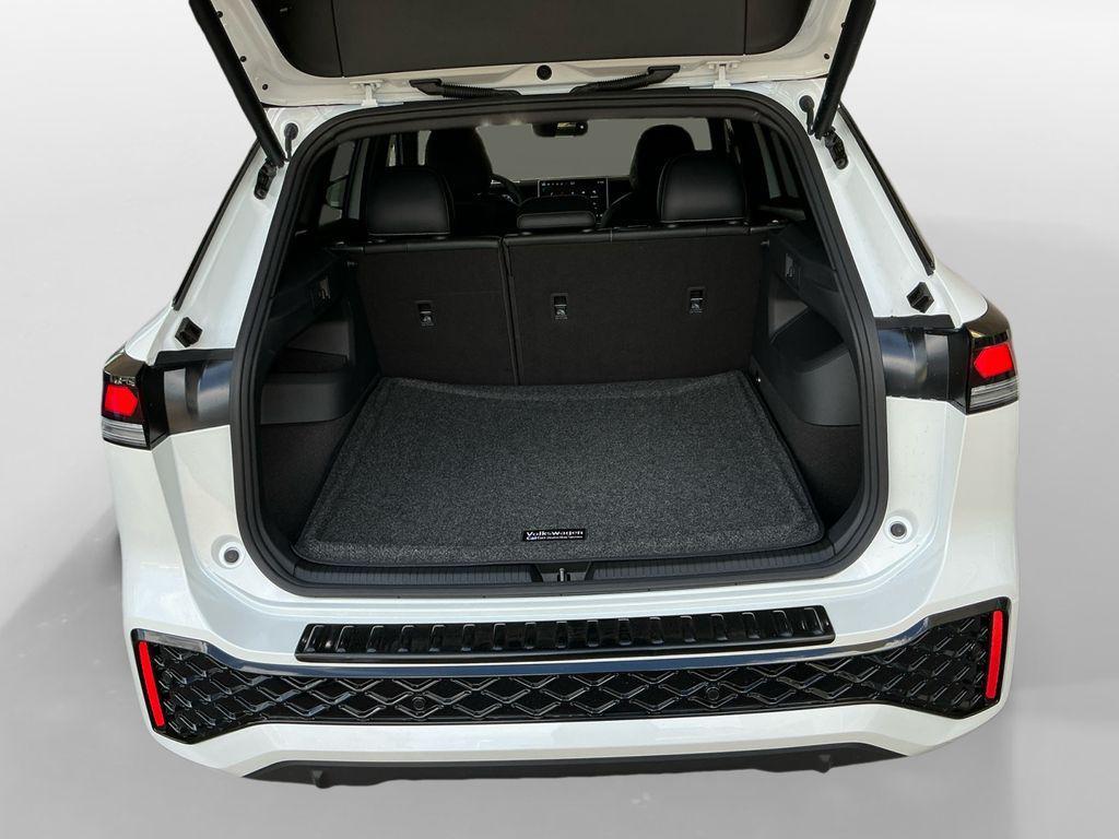 new 2025 Volkswagen Tiguan car, priced at $39,796