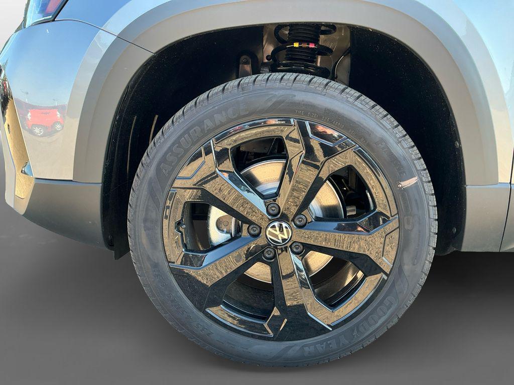 new 2025 Volkswagen Taos car, priced at $36,852