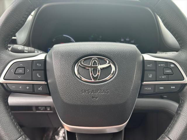 used 2024 Toyota Sienna car, priced at $44,684