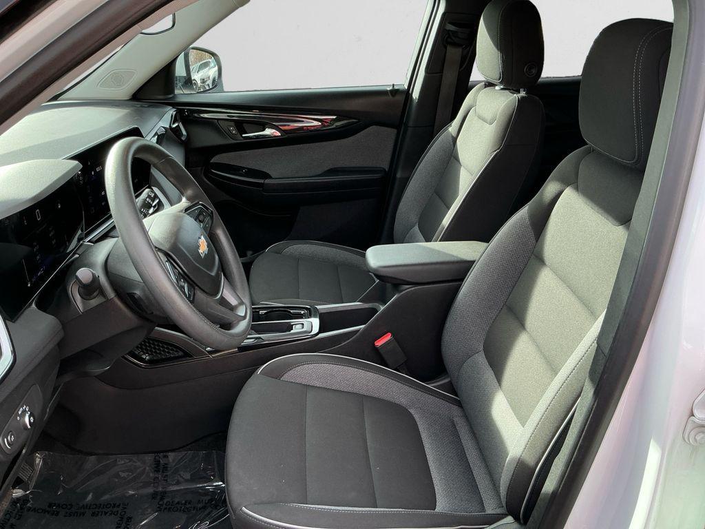 used 2024 Chevrolet TrailBlazer car, priced at $21,996