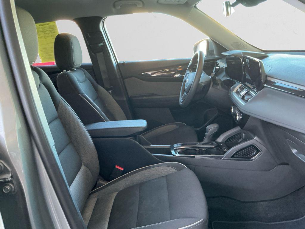 used 2025 Chevrolet TrailBlazer car, priced at $22,998