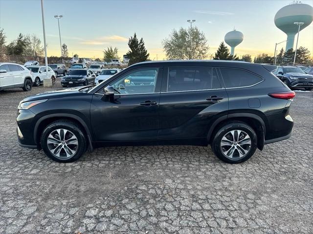 used 2021 Toyota Highlander car, priced at $34,392