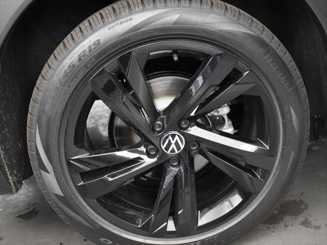 new 2024 Volkswagen Tiguan car, priced at $36,165