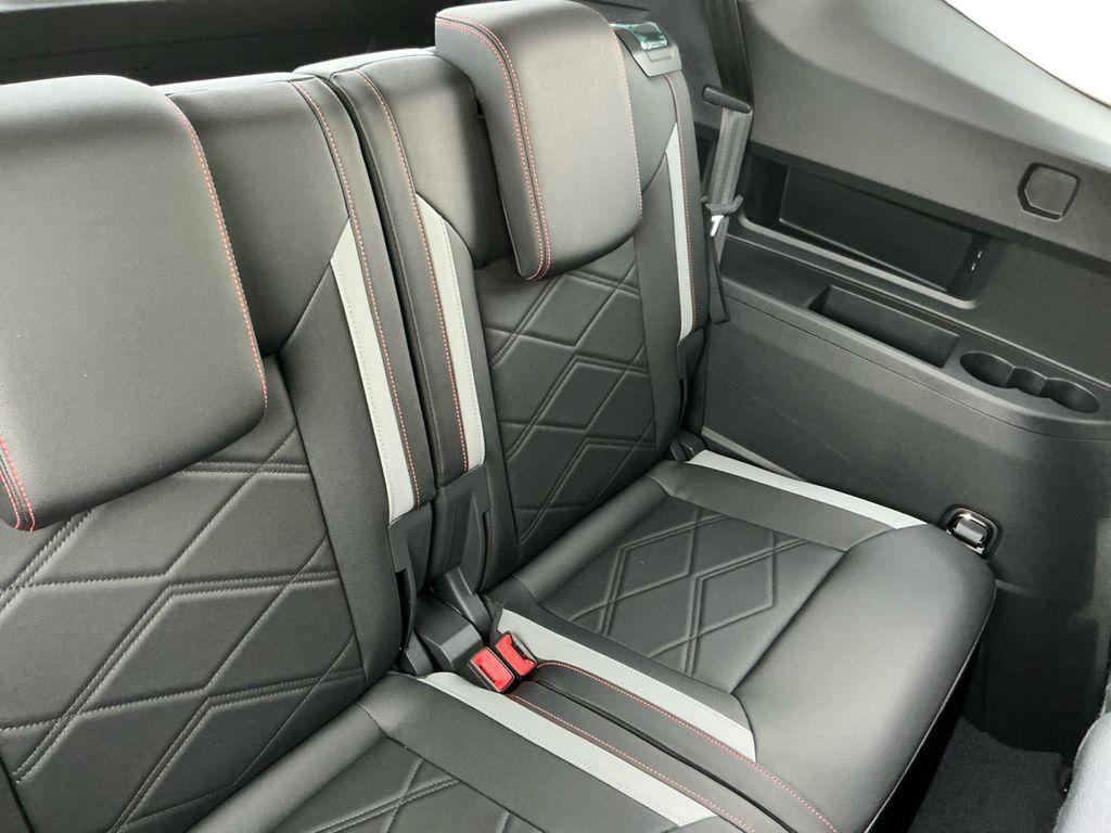 new 2025 Volkswagen Atlas car, priced at $45,806