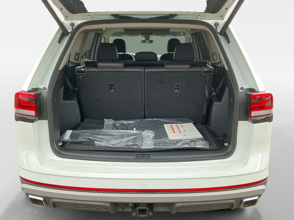 new 2025 Volkswagen Atlas car, priced at $45,806