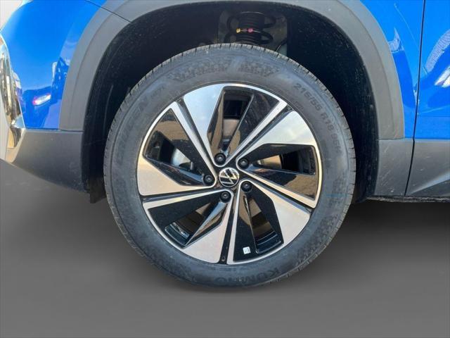 new 2025 Volkswagen Taos car, priced at $31,425