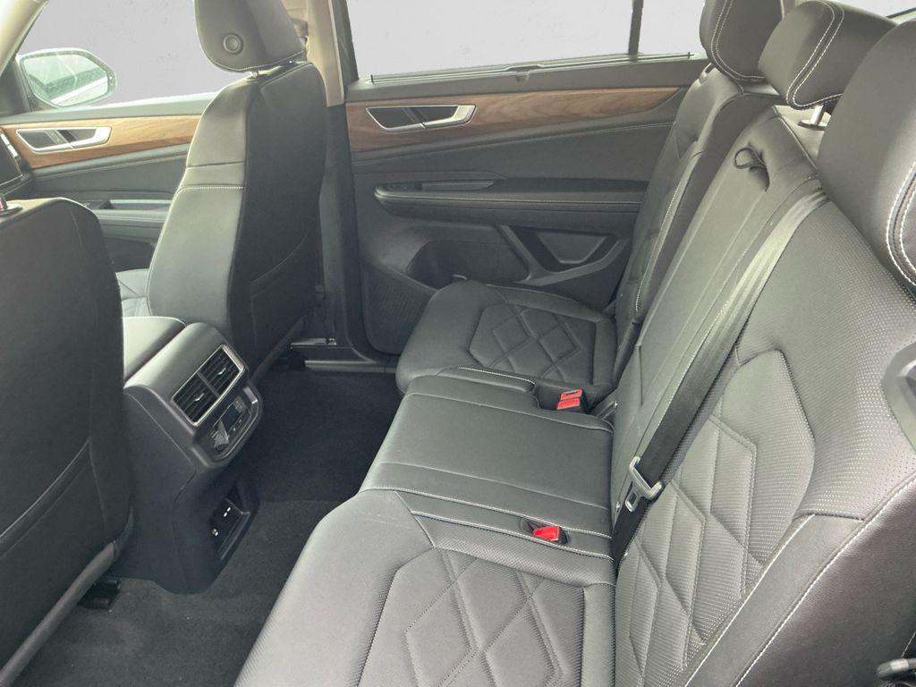 new 2025 Volkswagen Atlas car, priced at $44,815