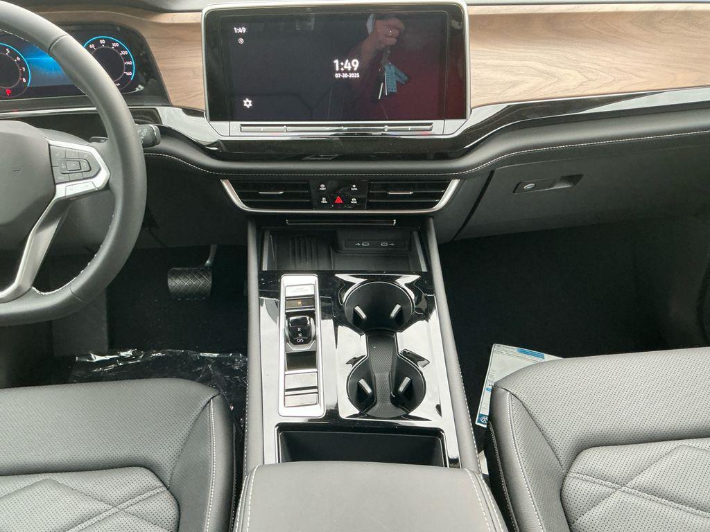 new 2025 Volkswagen Atlas car, priced at $44,815