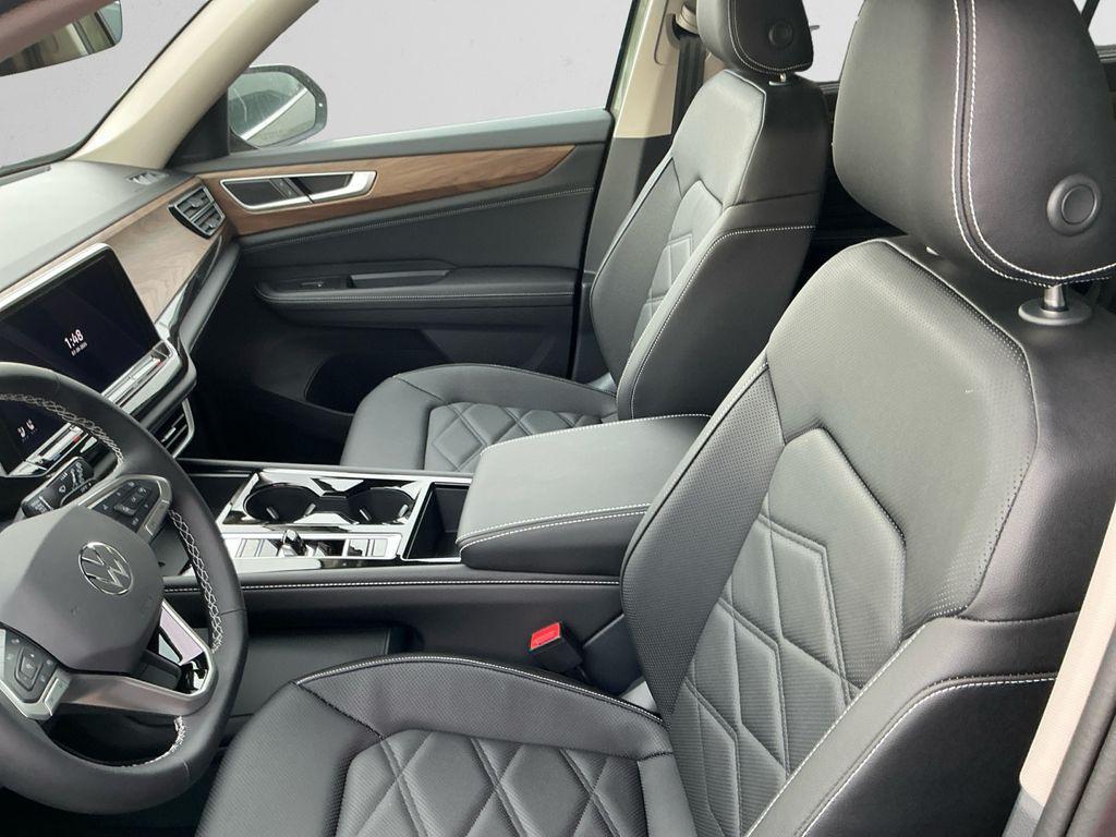 new 2025 Volkswagen Atlas car, priced at $44,815