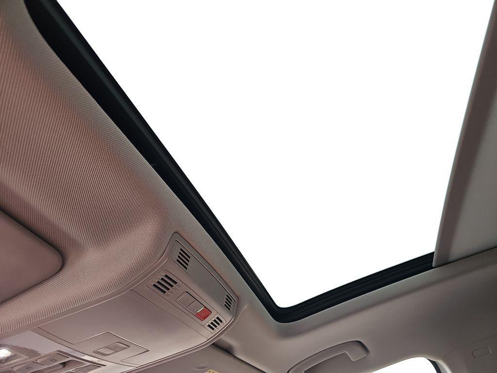 used 2022 Volkswagen Tiguan car, priced at $23,238