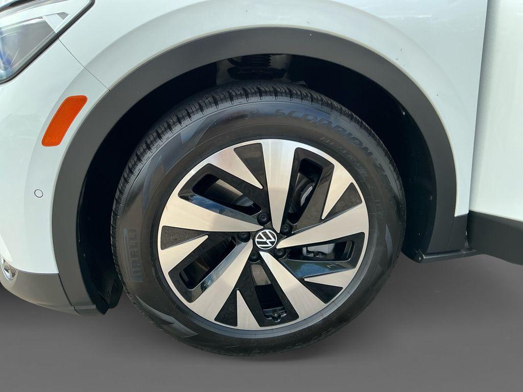 used 2024 Volkswagen ID.4 car, priced at $22,998