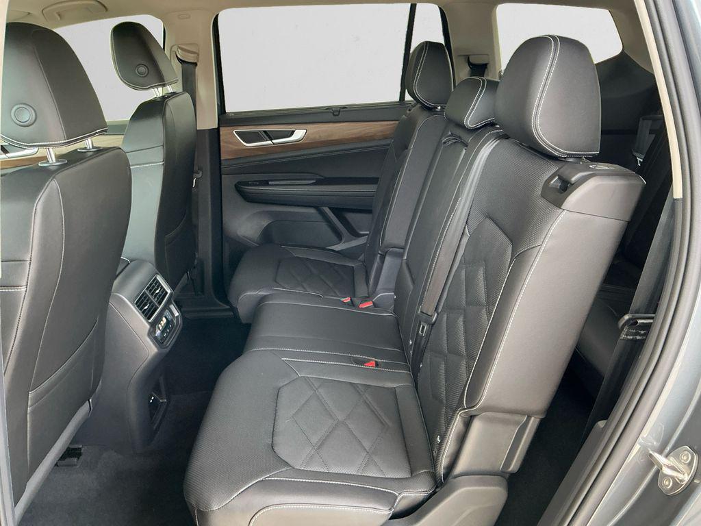 new 2025 Volkswagen Atlas car, priced at $45,312
