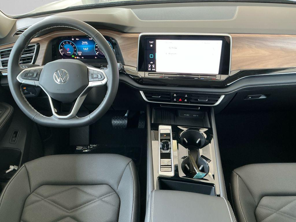 new 2025 Volkswagen Atlas car, priced at $45,312