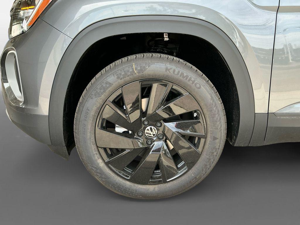new 2025 Volkswagen Atlas car, priced at $45,312