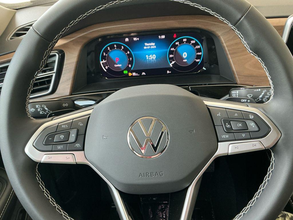 new 2025 Volkswagen Atlas car, priced at $45,312